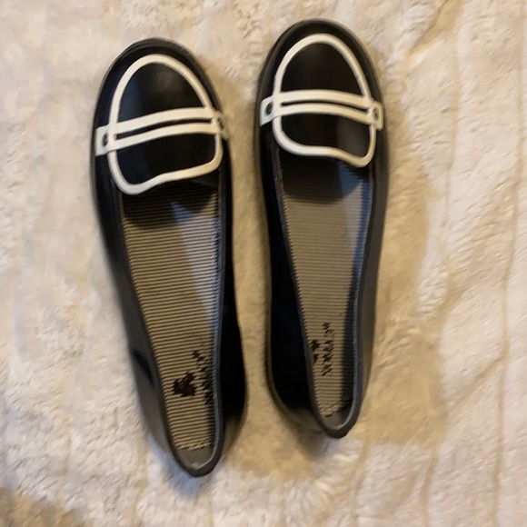 Classic look rubber flats size 9 similar to Kate spade - Picture 1 of 5